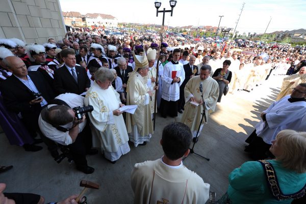 893537_621977857817067_109997424_o